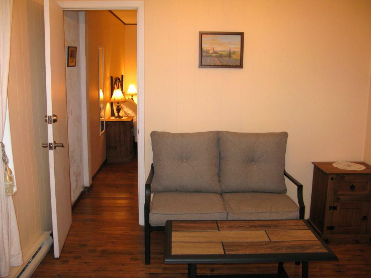 Gite Aux Traditions Bed & Breakfast Saint-Jean-des Piles
