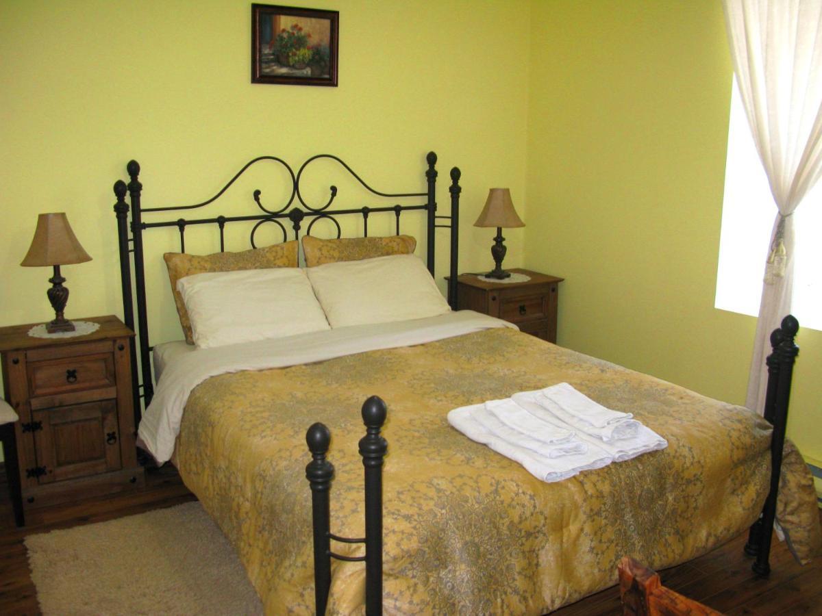 Bed & Breakfast Gite Aux Traditions Saint-Jean-des Piles